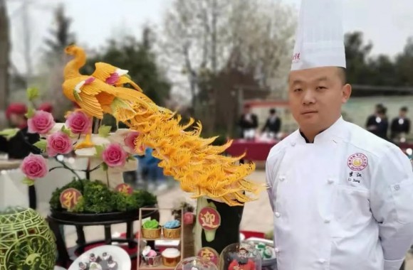 开云kaiyun网页版烹饪大师在宁强职教中心校园开放日大放异彩