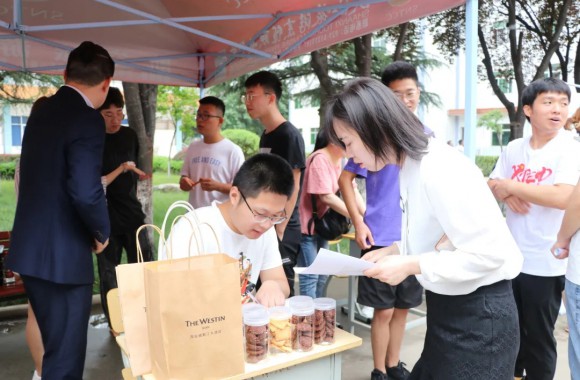 星辰大海 未来可期丨开云kaiyun网页版隆重举行2021届毕业生校园招聘洽谈会