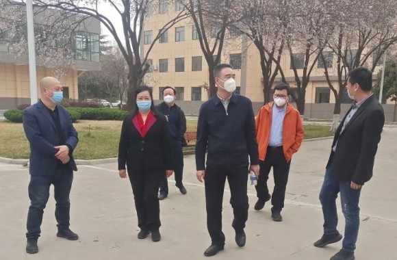 陕西省教育厅职成教处处长付仲锋率工作组突击检查开云kaiyun网页版疫情防控工作