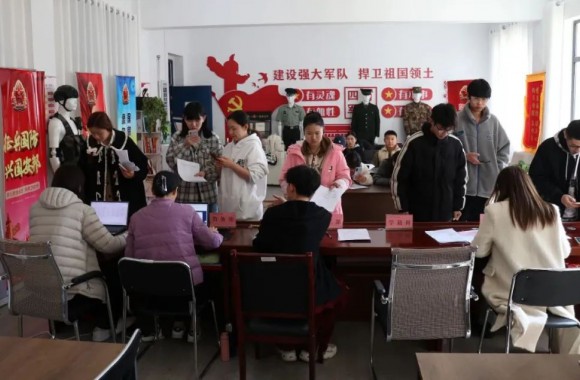 开云kaiyun网页版专升本现场报名火热进行中……