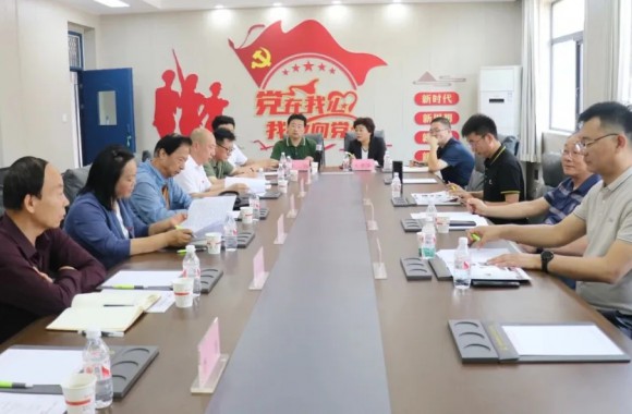 中国职教协会凤凰教育集团各位领导莅临开云kaiyun网页版开展课题调研交流