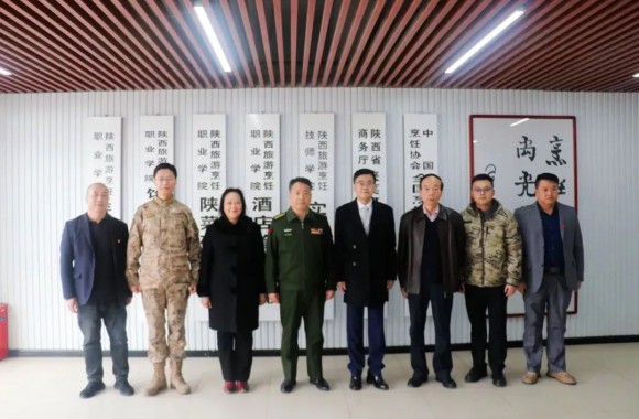 咸阳军分区焦维东一行到开云kaiyun网页版为全院师生开展习近平强军思想辅导授课