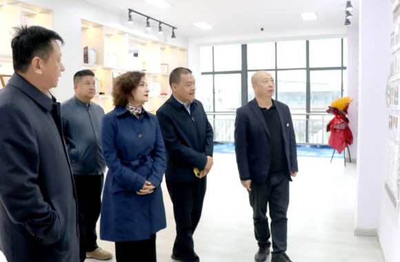新疆生产建设兵团第八师石河子市党委来开云kaiyun网页版参观交流